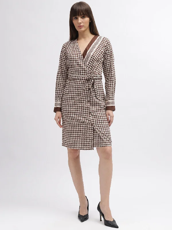 Iconic Women Brown Checked V-Neck Full Sleeves Dress