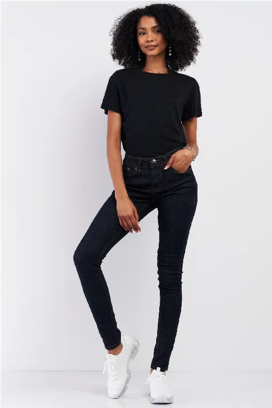 Mid Rise Designed Back Pocket Straight Cut Denim Jeans